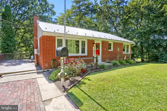 $190,000 | 344 East Broad Street, Williamstown, PA 17098