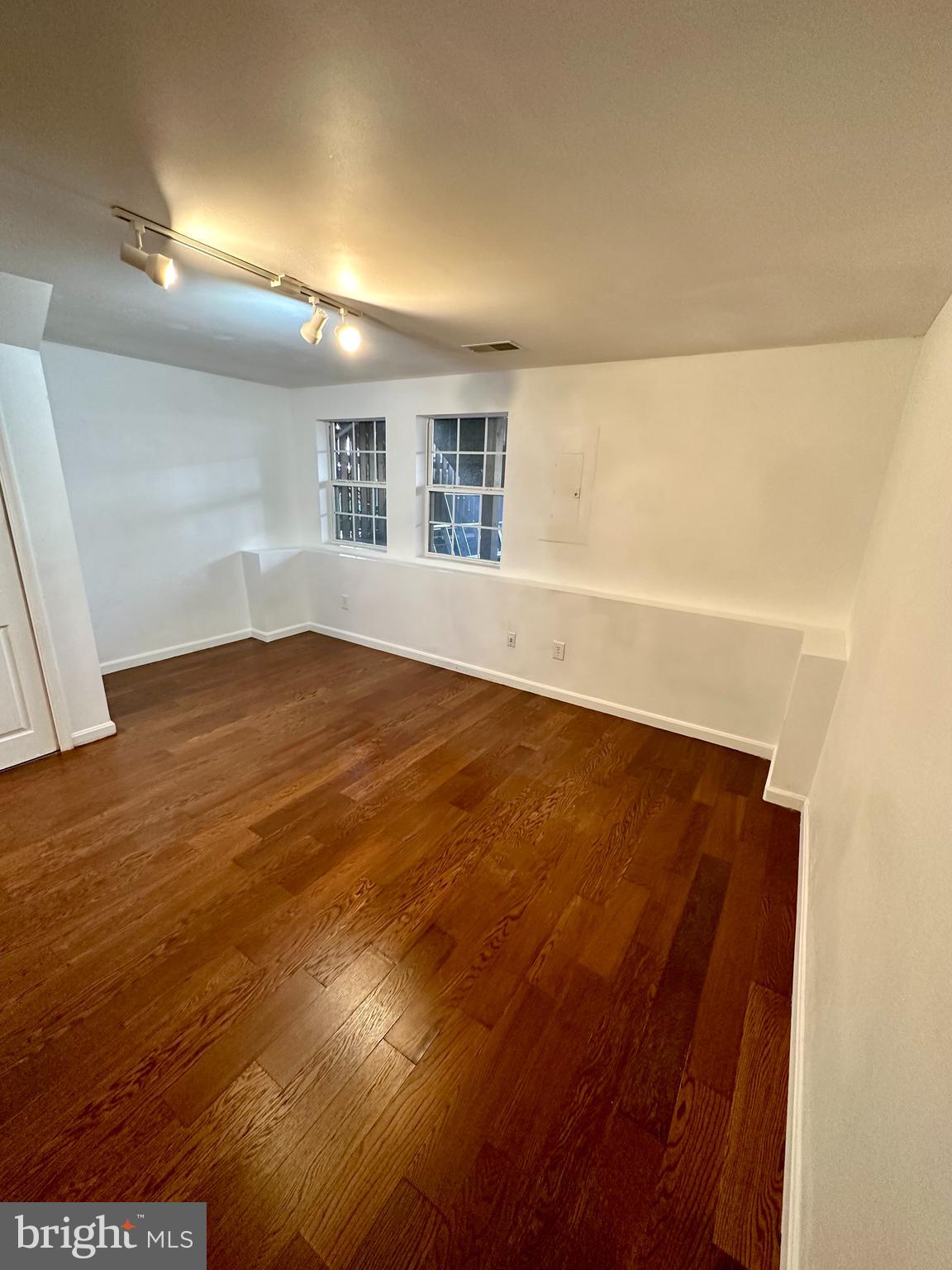 14134 Autumn Circle Centreville, VA 20121 - Photo 12 of 14