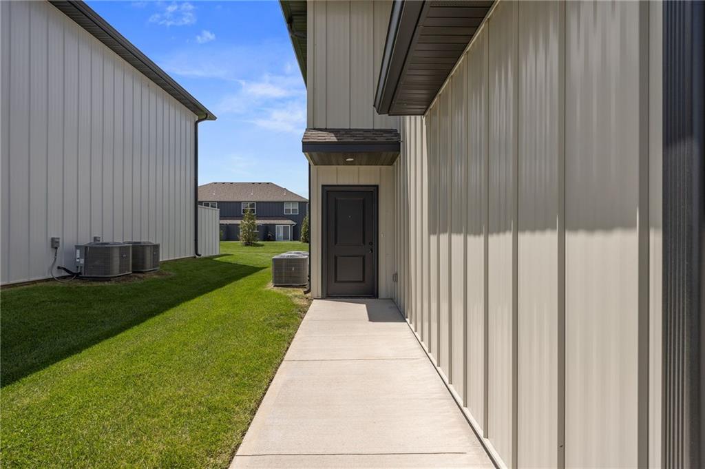 76 Southeast A Se 361st Road Warrensburg, MO 64093 - Photo 3 of 27