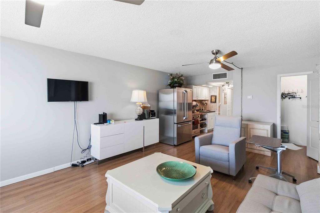 4750 Cove Circle, Unit 706 St. Petersburg, FL 33708 - Photo 10 of 31