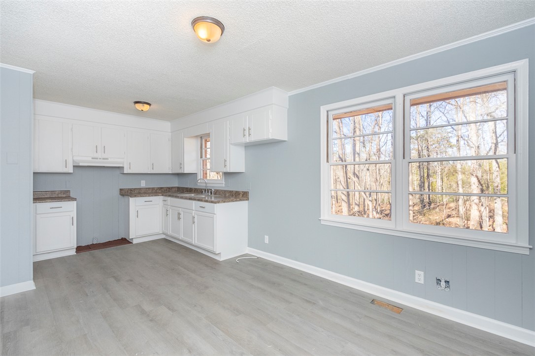 1417 Whiten Road Belton, SC 29627 - Photo 13 of 35