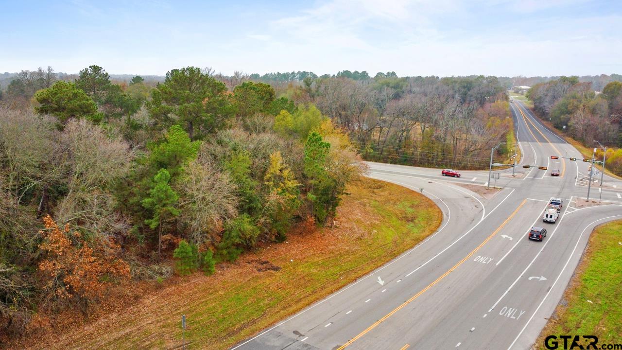 564 West Loop 564 Mineola, TX 75773 - Photo 3 of 10 a view of a swimming pool with a mountain view