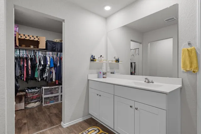 $2,000 | 12701 Brahmin Drive, Austin, TX 78724