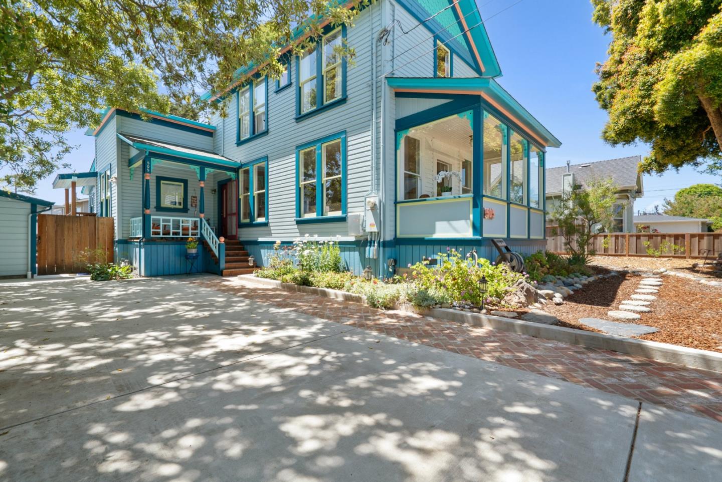 505 Cayuga Street Santa Cruz, CA 95062 - Photo 2 of 57 a front view of a house