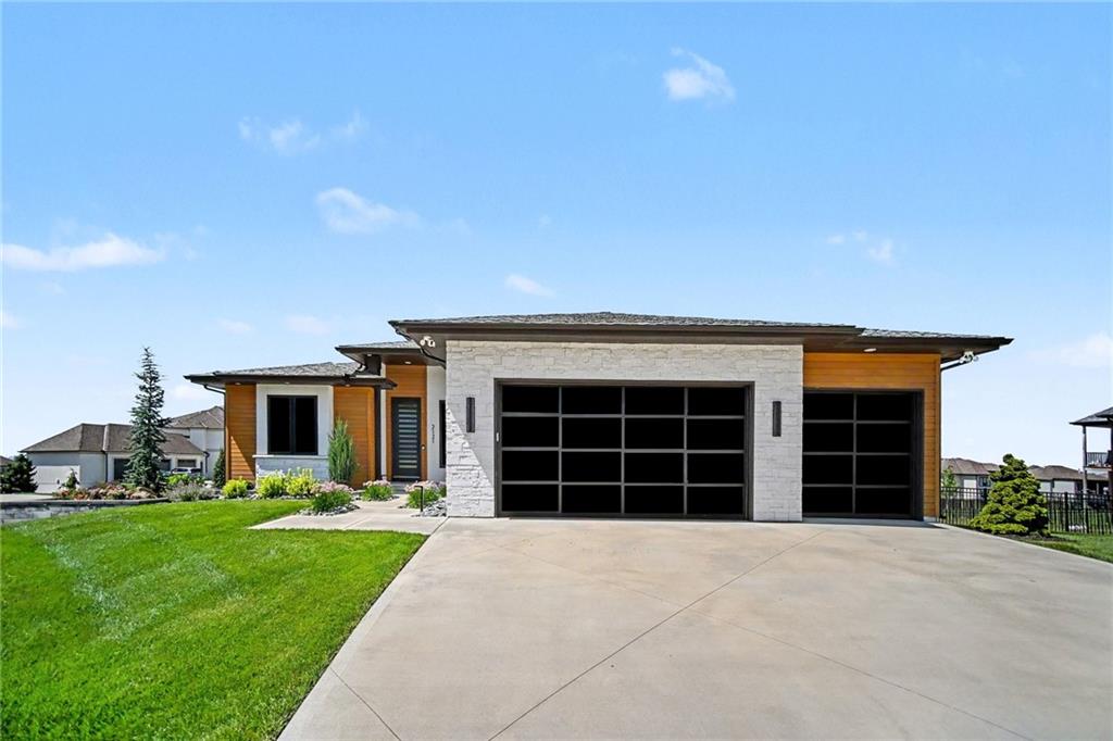 2131 Palisades Drive Riverside, MO 64150 - Photo 2 of 65