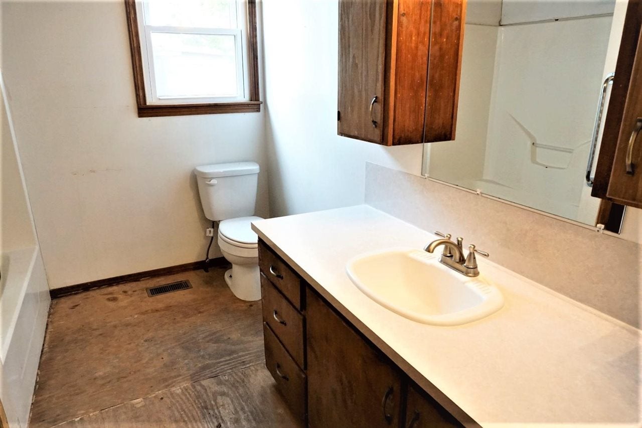 227 Cedar Street Perry, OK 73077 - Photo 6 of 27 Gallery Image 6