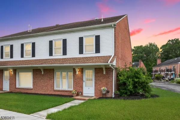 $575,000 | 8 Maddaket Court, Scotch Plains, NJ 07076