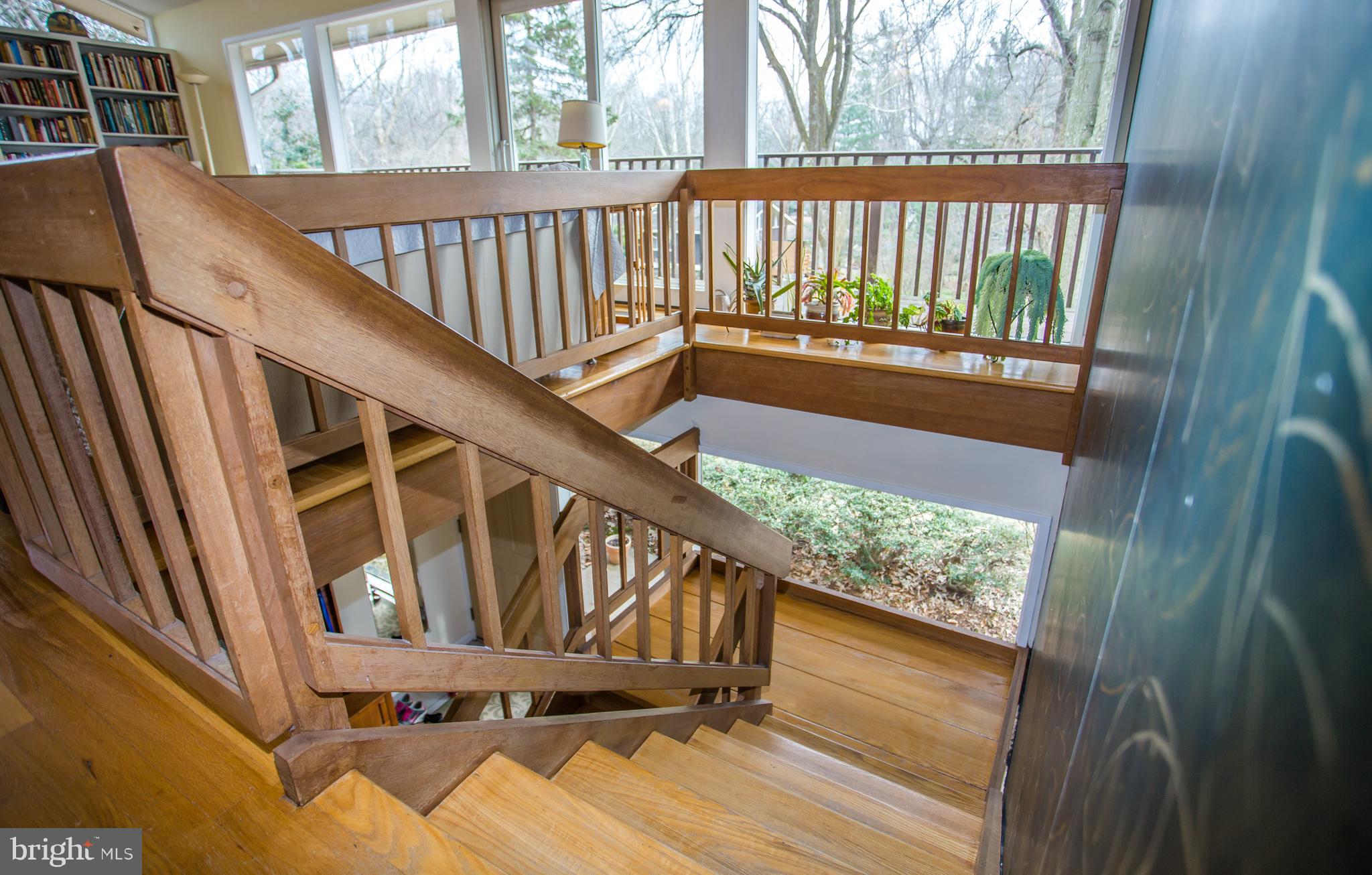 6821 Persimmon Tree Road Bethesda, MD 20817 - Photo 3 of 14