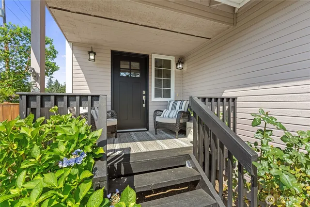 $950,000 | 16267 16th Avenue Southwest, Burien, WA 98166