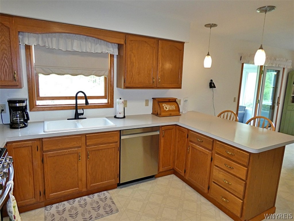428 Gadd Road Alden, NY 14004 - Photo 12 of 50