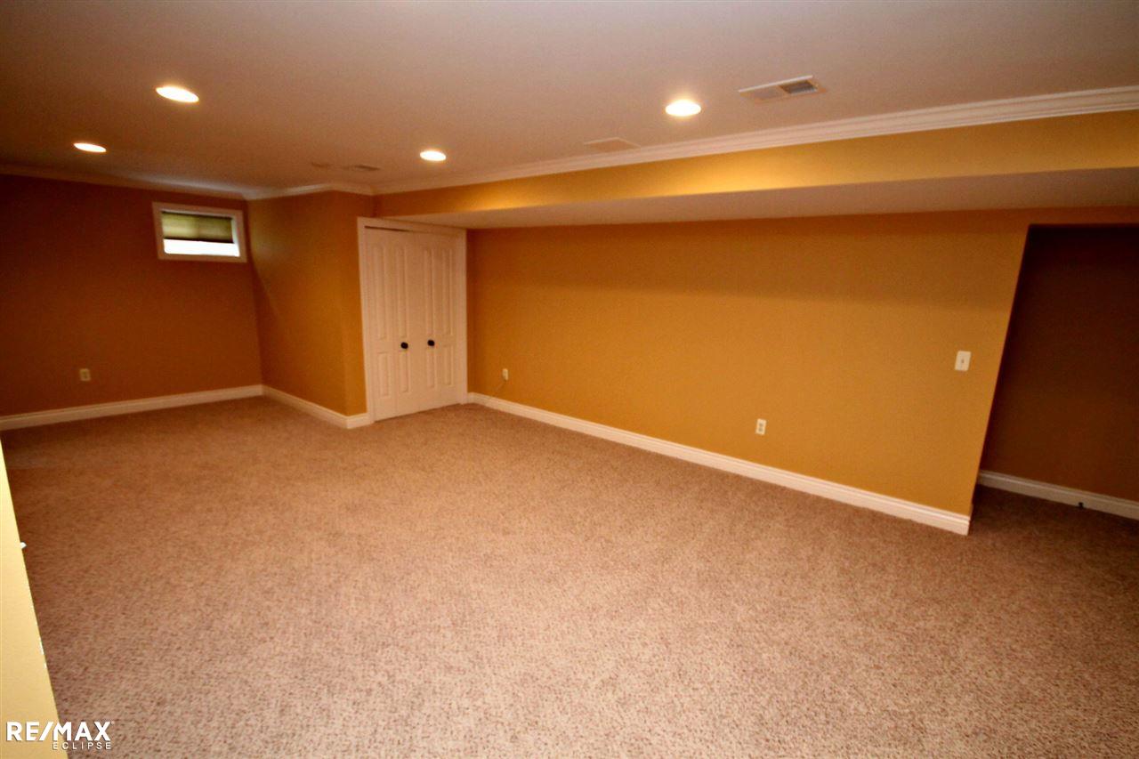 2030 Grace Avenue Rochester Hills, MI 48309 - Photo 26 of 31