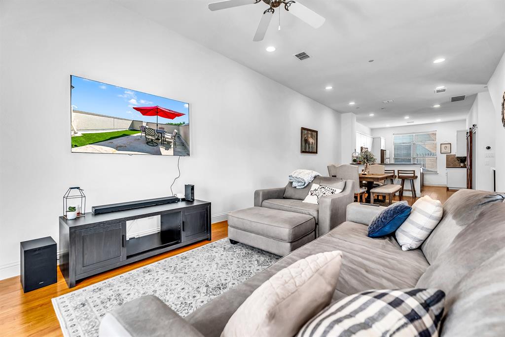 100 Alread Court Fort Worth, TX 76102 - Photo 11 of 38