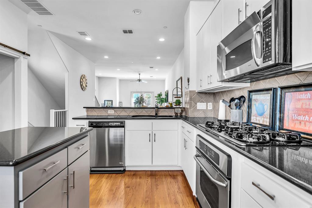 100 Alread Court Fort Worth, TX 76102 - Photo 15 of 38