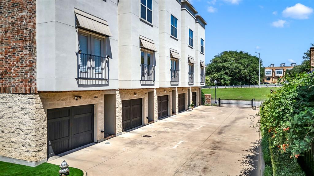 100 Alread Court Fort Worth, TX 76102 - Photo 33 of 38