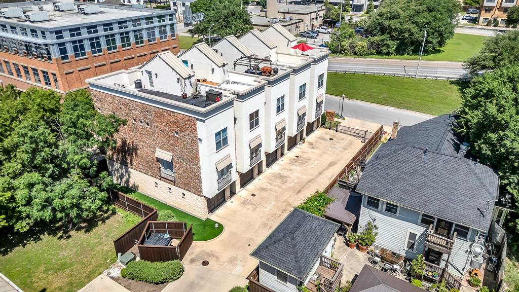 100 Alread Court Fort Worth, TX 76102 - Photo 5 of 38