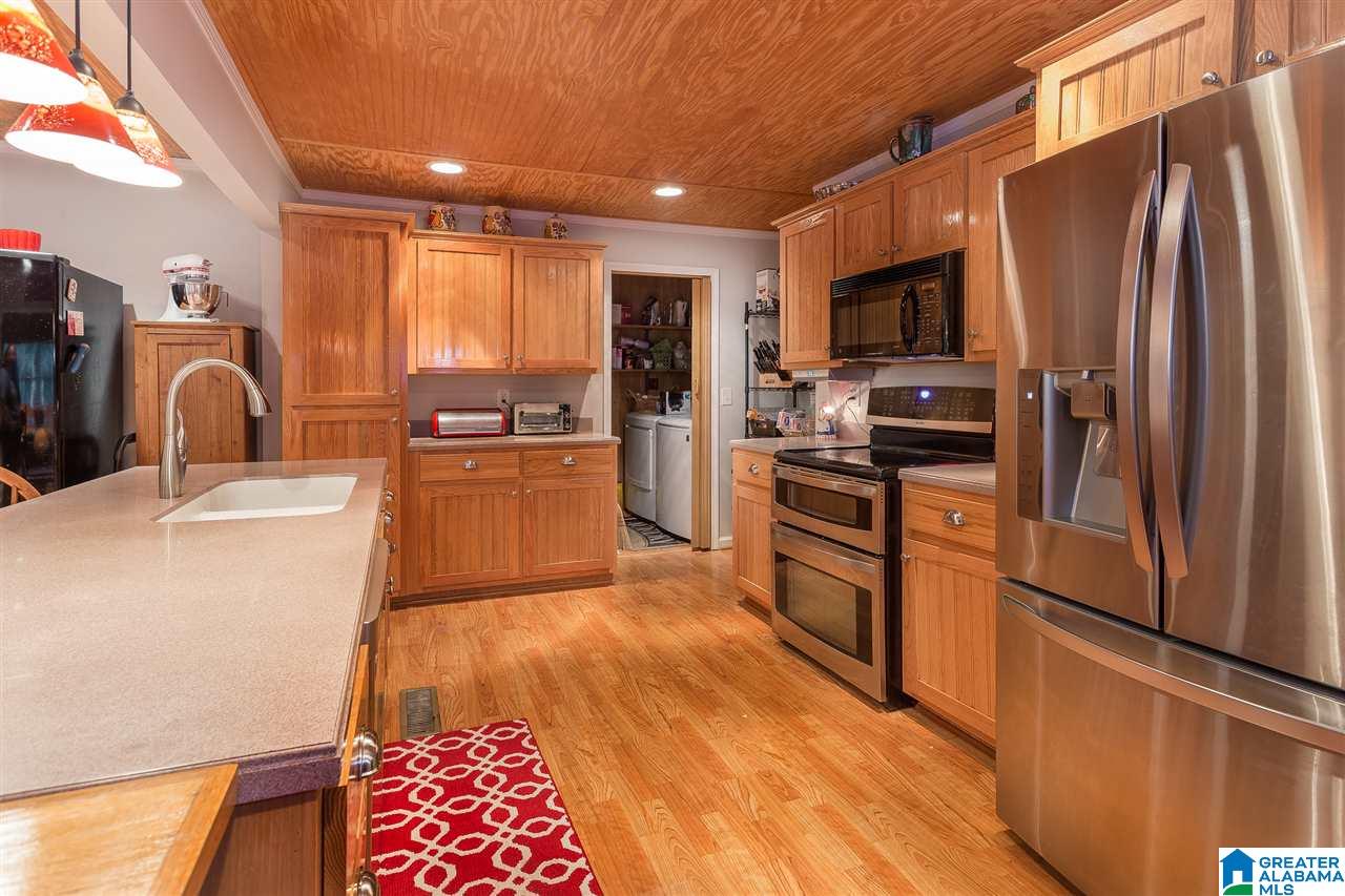 436 16th Court Northwest Birmingham, AL 35215 - Photo 5 of 26
