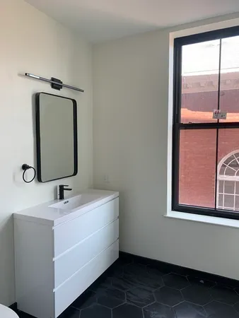 $4,200 | 217-221 Essex Street, Unit 306, Salem, MA 01970