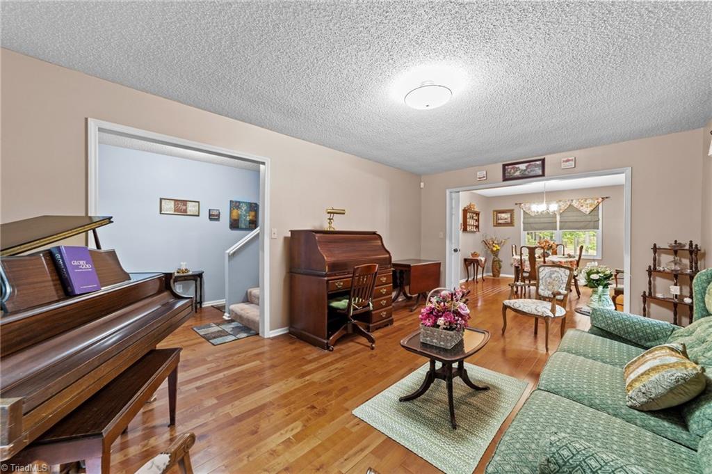 4689 Hastings Spring Road Walkertown, NC 27051 - Photo 12 of 50