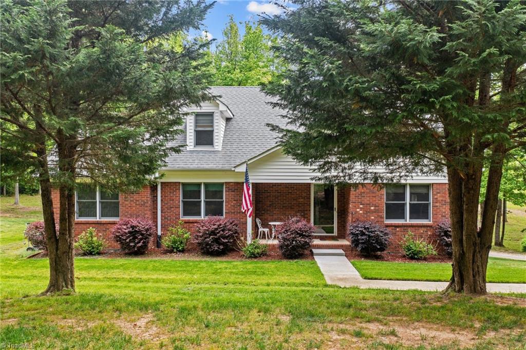 4689 Hastings Spring Road Walkertown, NC 27051 - Photo 7 of 50