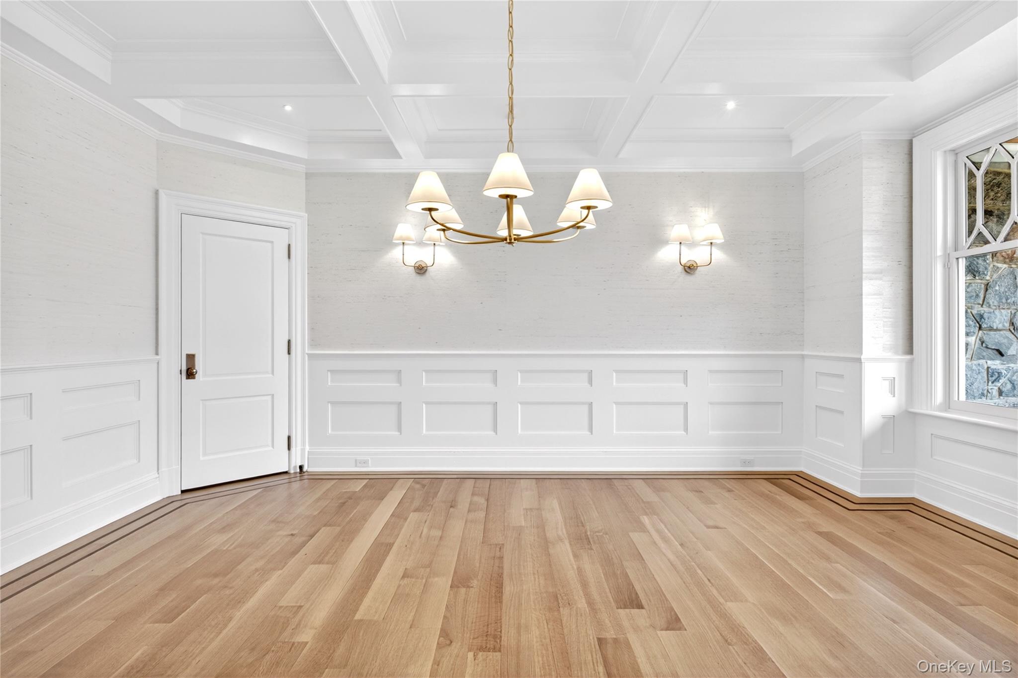71 Lake Road Manhasset, NY 11030 - Photo 15 of 46