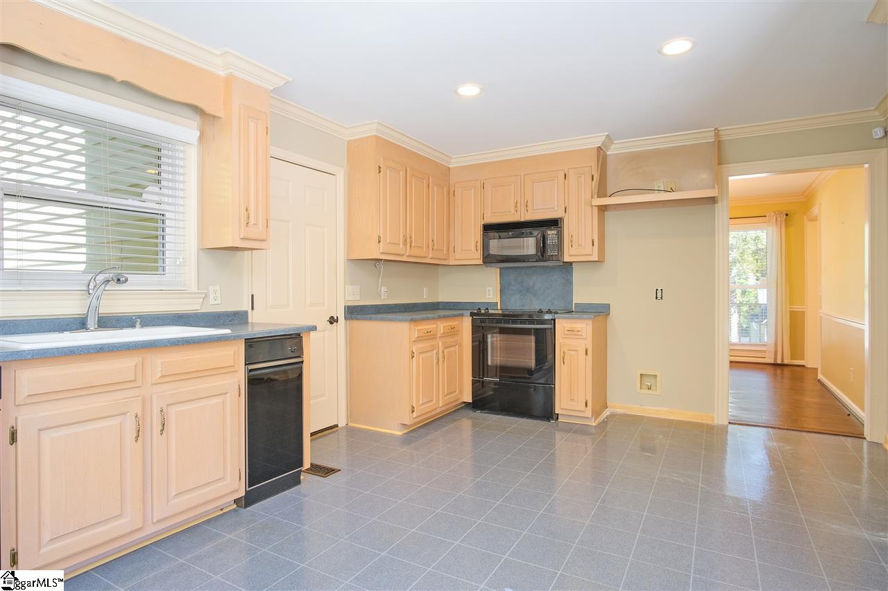1008 Powderhorn Road Simpsonville, SC 29681 - Photo 8 of 26 Gallery Image 8