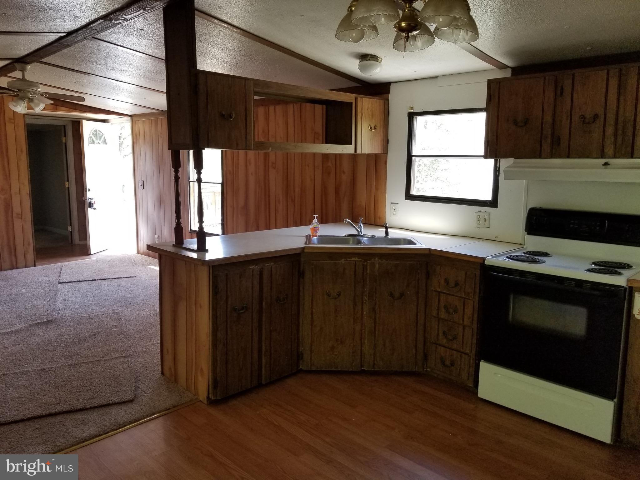 233 Millville Road Charles Town, WV 25414 - Photo 9 of 20 Kitchen