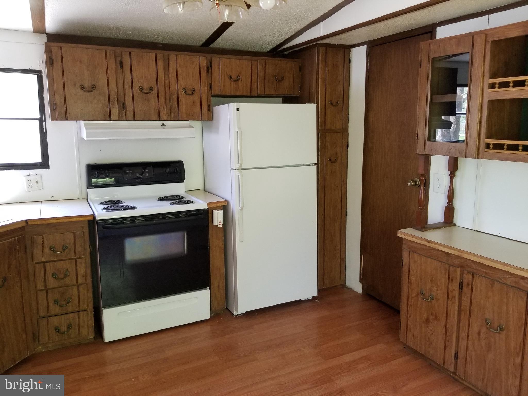 233 Millville Road Charles Town, WV 25414 - Photo 10 of 20 Kitchen