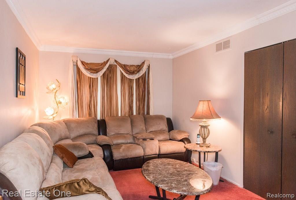 45353 Rector Drive Canton, MI 48188 - Photo 13 of 24