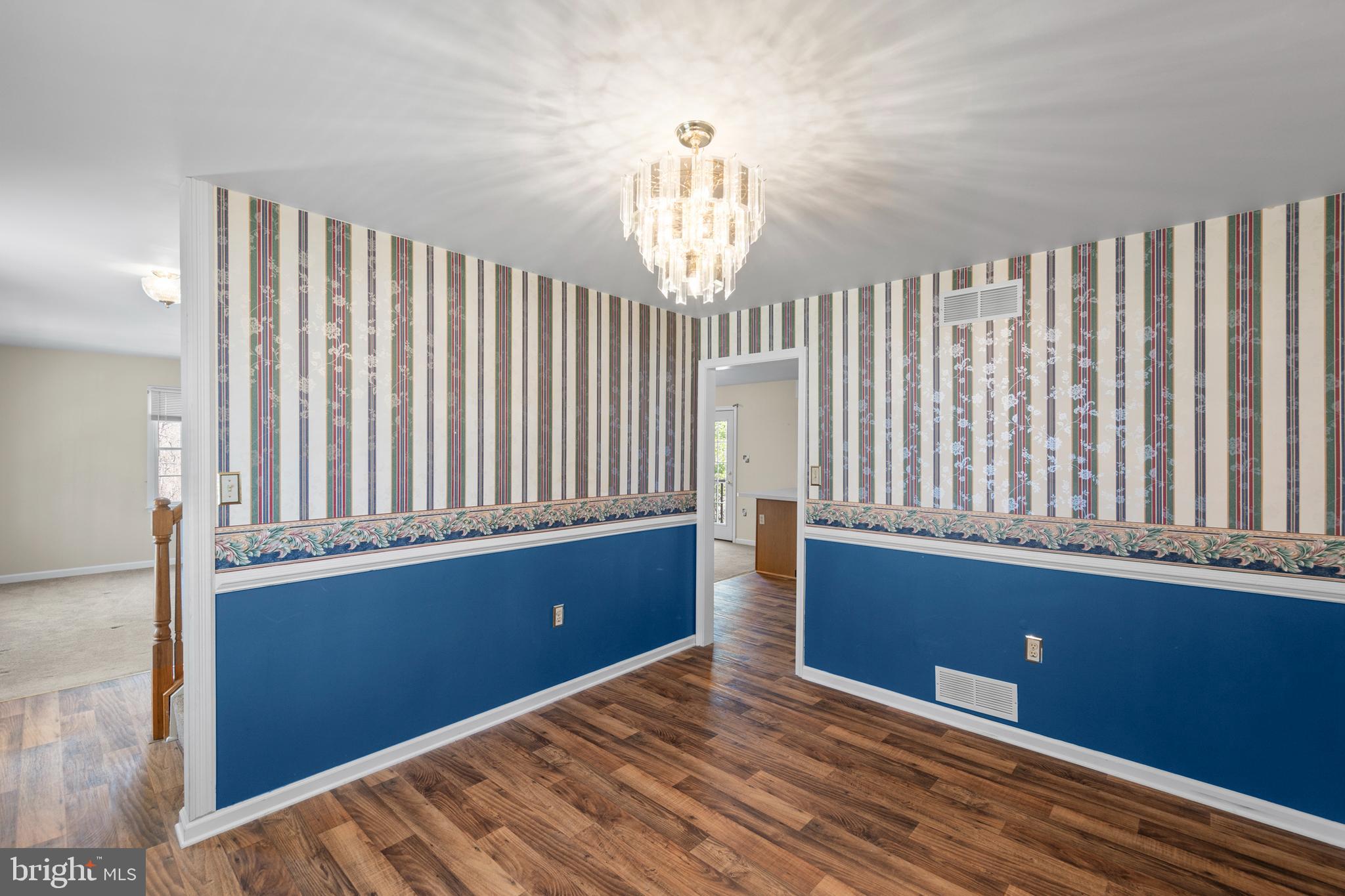 430 Babbs Mountain Road Winchester, VA 22603 - Photo 13 of 49 Chair railing