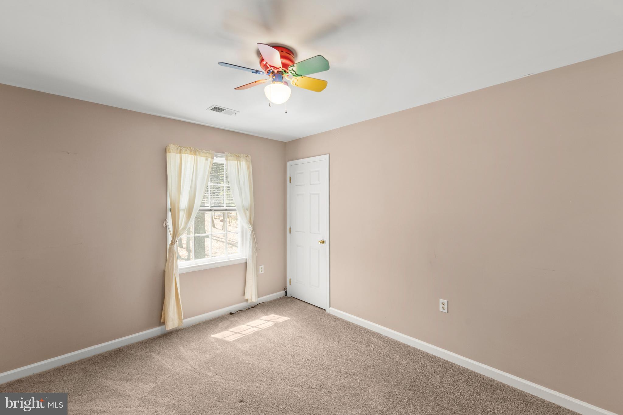 430 Babbs Mountain Road Winchester, VA 22603 - Photo 29 of 49 an empty room with a window