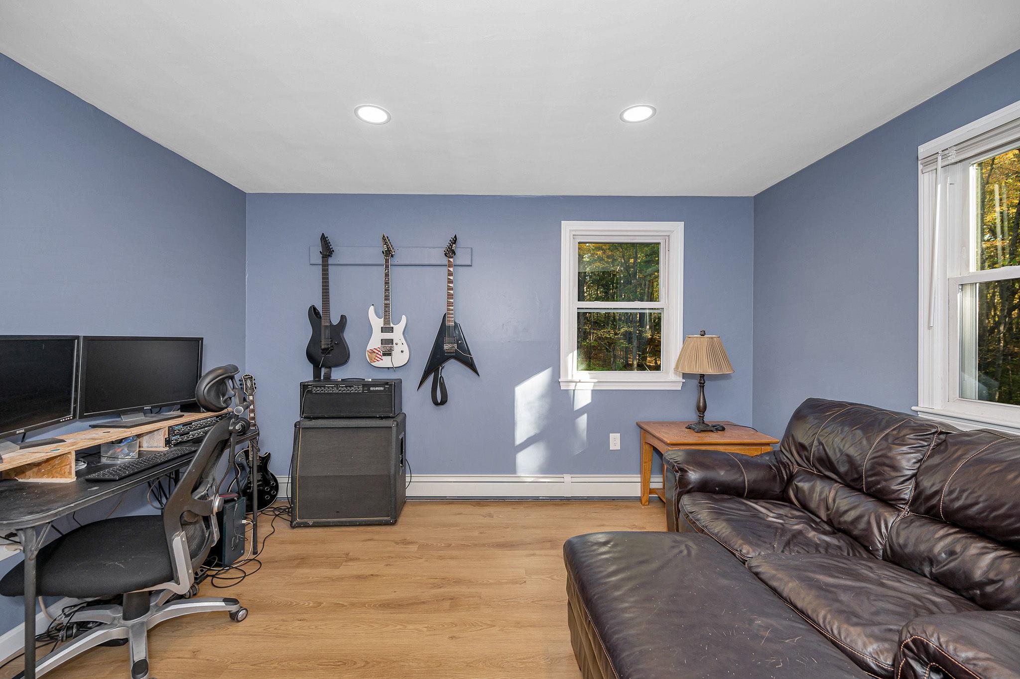 5 Raintree Drive Londonderry, NH 03053 - Photo 6 of 52 Gallery Image 6