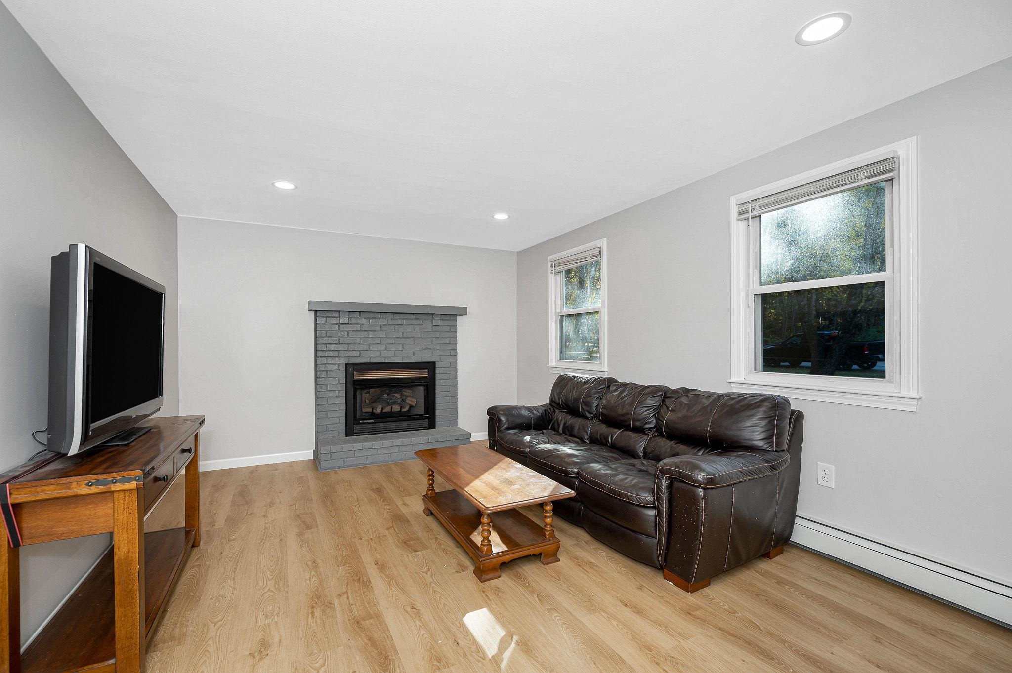5 Raintree Drive Londonderry, NH 03053 - Photo 10 of 52 Gallery Image 10