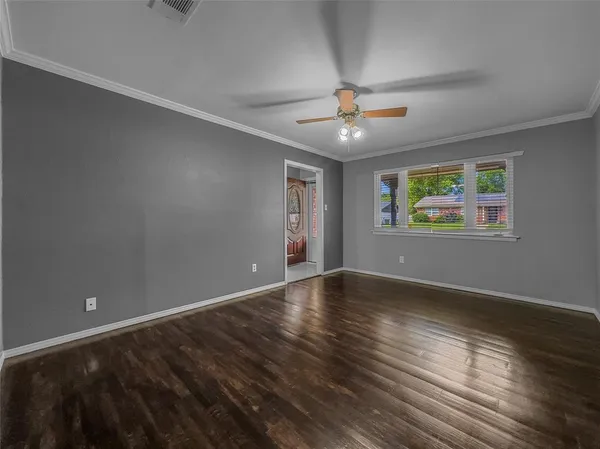 $339,900 | 220 Cooper Drive, Hurst, TX 76053