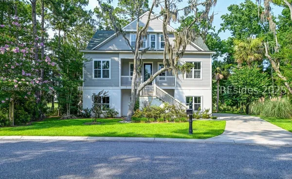 $925,000 | 9 Bass Creek Lane, Bluffton, SC 29910
