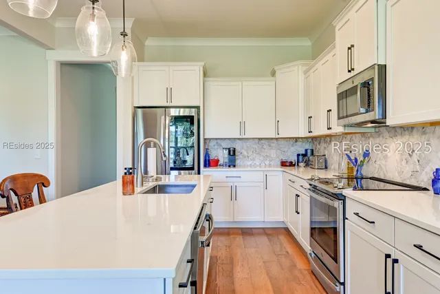 $985,000 | 9 Bass Creek Lane, Bluffton, SC 29910