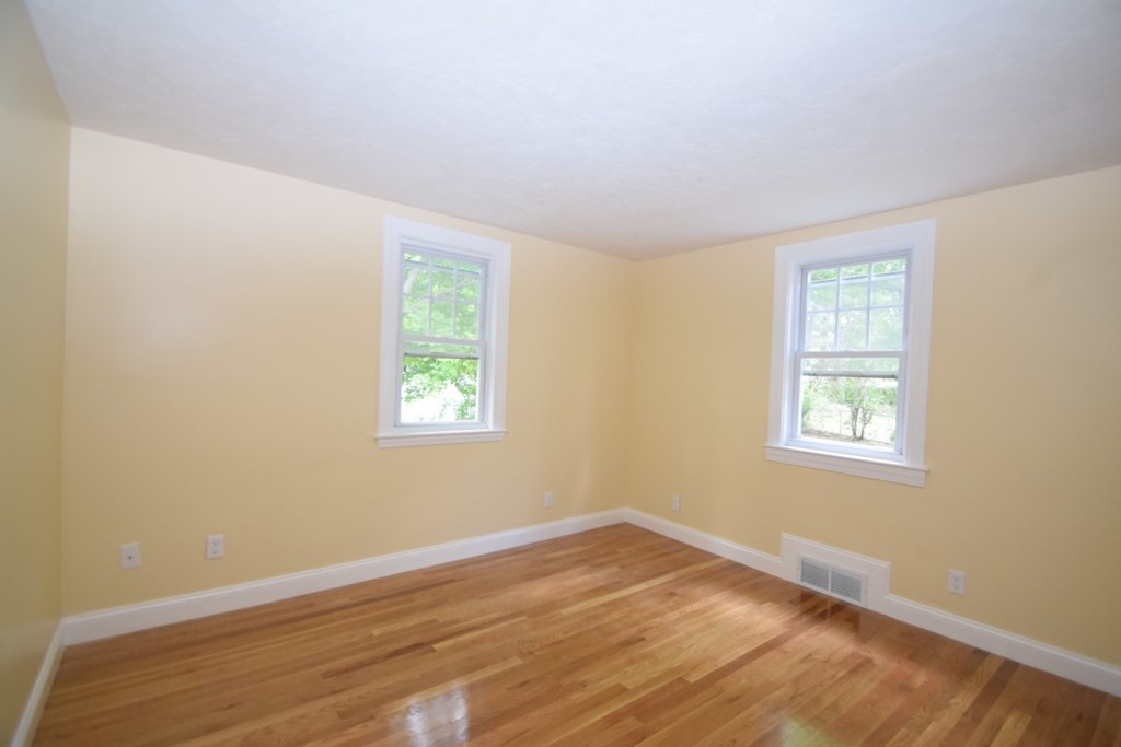 63 Chestnut Circle Randolph, MA 02368 - Photo 11 of 20 Gallery Image 11
