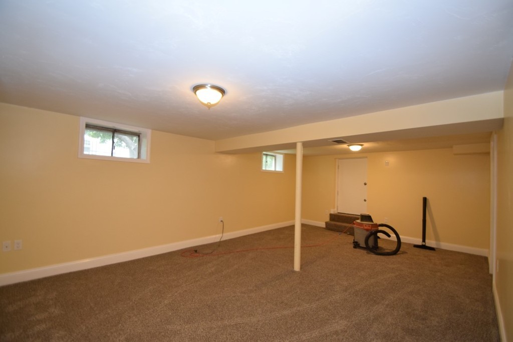 63 Chestnut Circle Randolph, MA 02368 - Photo 18 of 20 Gallery Image 18