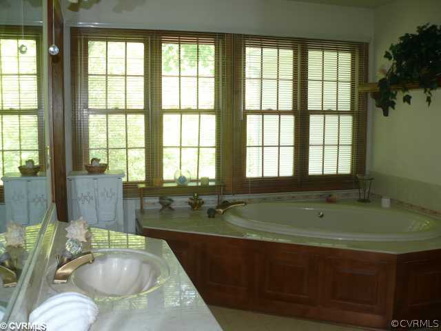 2371 Old Hanover Road Sandston, VA 23150 - Photo 8 of 12 Master Bath/Spa - Double vanity sink, resessed lig