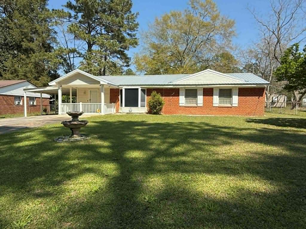 1009 Jonathan Street Dothan, AL 36301 - Photo 1 of 15