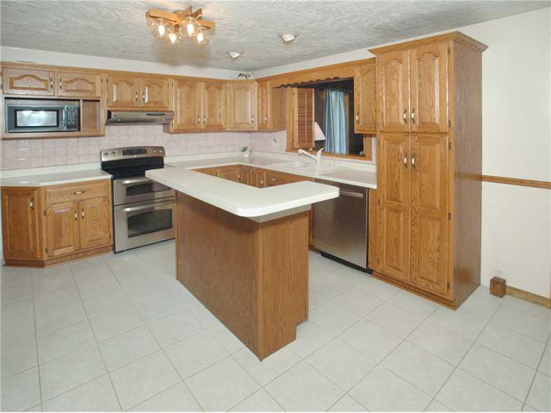160 Penn Manor Road Irwin, PA 15642 - Photo 2 of 23 Kitchen.