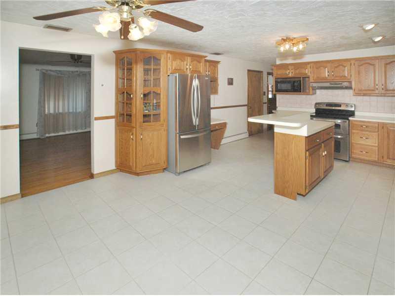 160 Penn Manor Road Irwin, PA 15642 - Photo 5 of 23 Kitchen.