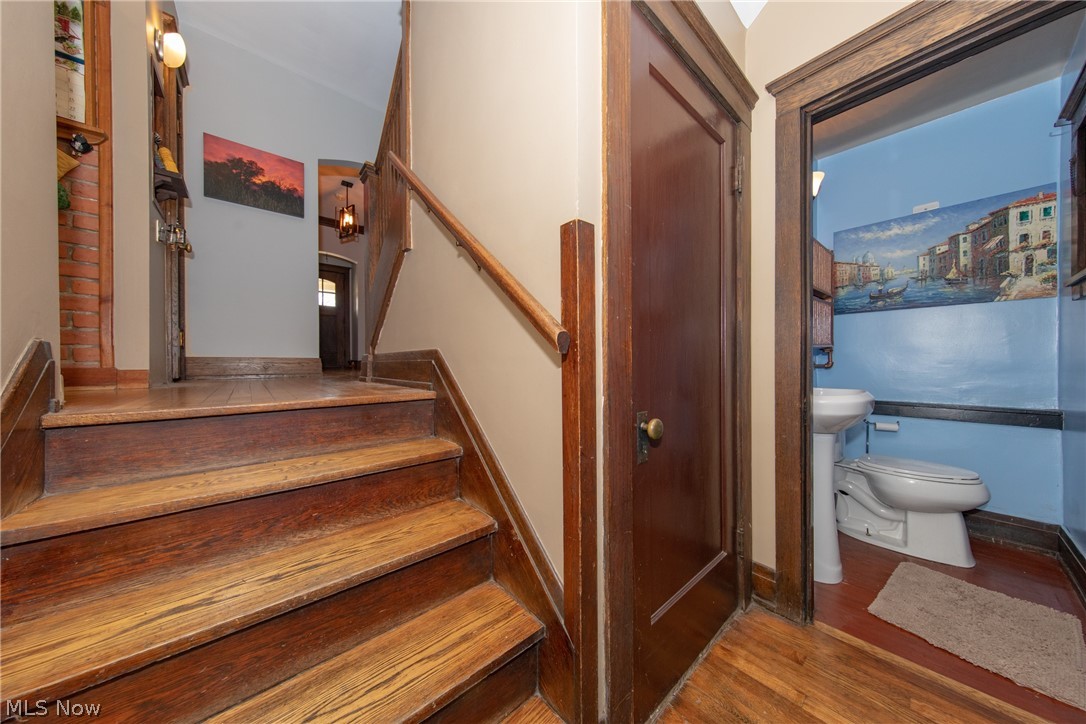 2915 Edgehill Road Cleveland, OH 44118 - Photo 16 of 35 Gallery Image 16