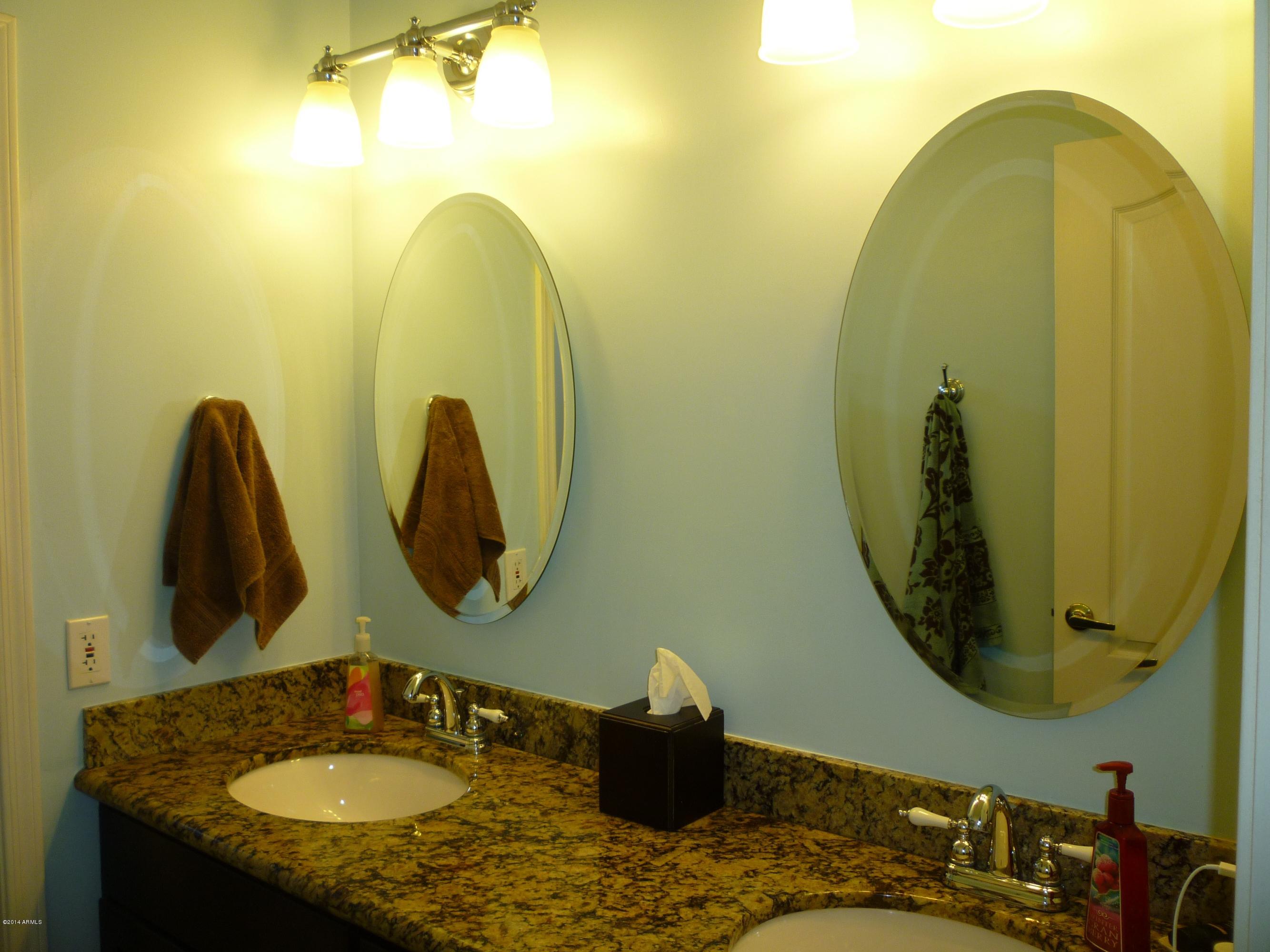 321 West El Freda Road Tempe, AZ 85284 - Photo 19 of 26 P1030021