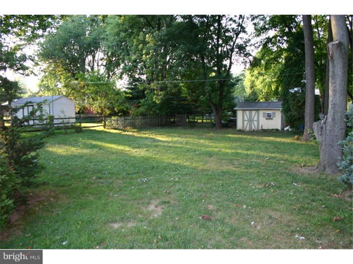 20 Yorkshire Road Hamilton, NJ 08610 - Photo 11 of 20 Back Yard