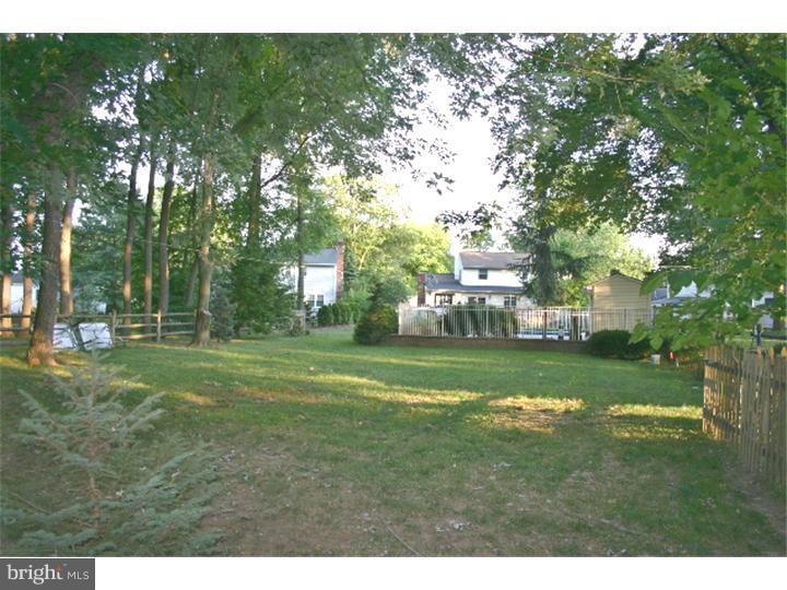 20 Yorkshire Road Hamilton, NJ 08610 - Photo 19 of 20 Back Yard