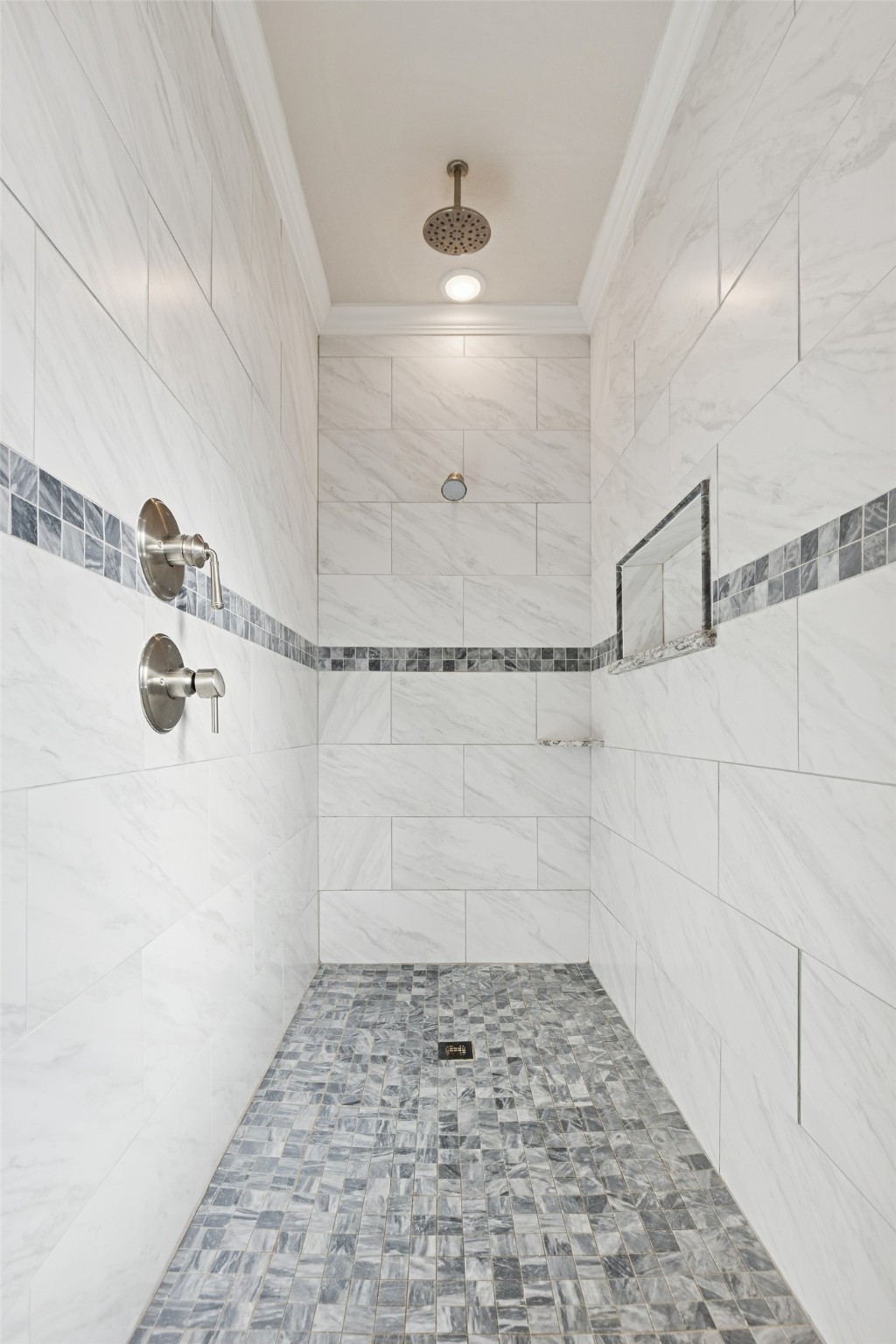 21724 Stargrass Drive Spring, TX 77388 - Photo 31 of 50 a bathroom with a shower