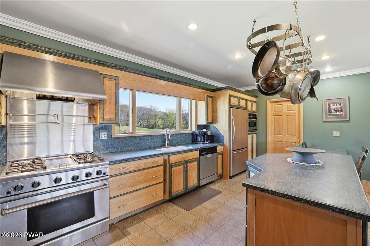 44 Slish Road Honesdale, PA 18431 - Photo 11 of 90