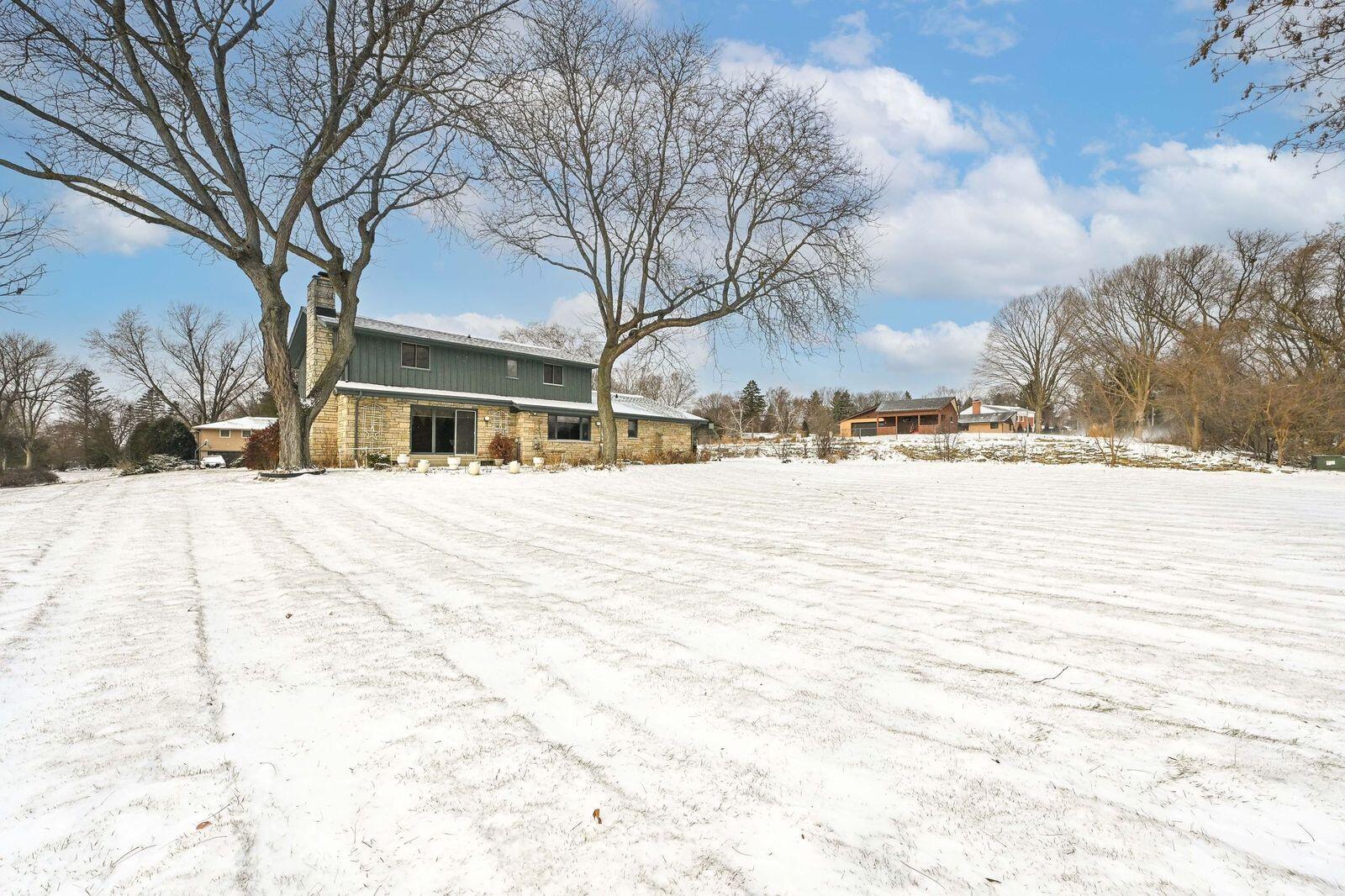 7693 Overlook Drive Greendale, WI 53129 - Photo 14 of 16 7693 Overlook large lot