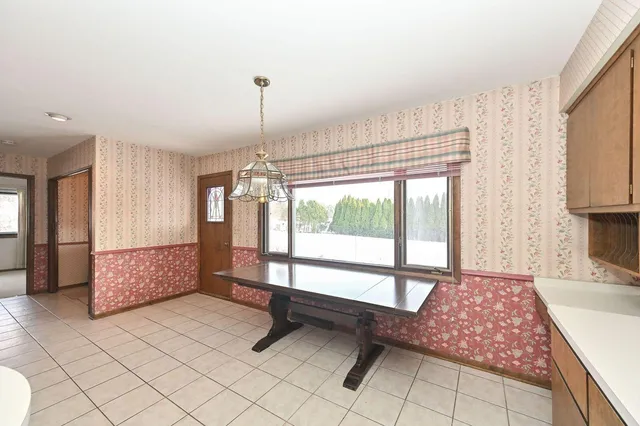 $549,900 | 7693 Overlook Drive, Greendale, WI 53129