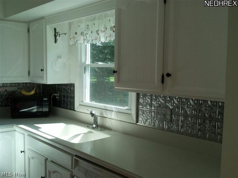 126 Hurd Road Aurora, OH 44202 - Photo 9 of 21 Gallery Image 9
